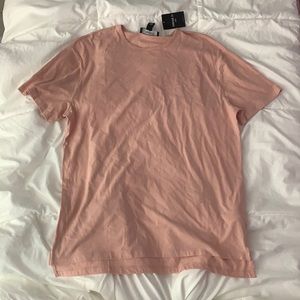 Pale pink basic t-shirt